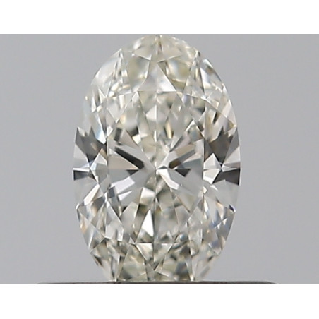 الماس على شكل بيضاوي بوزن 0.3 قيراط