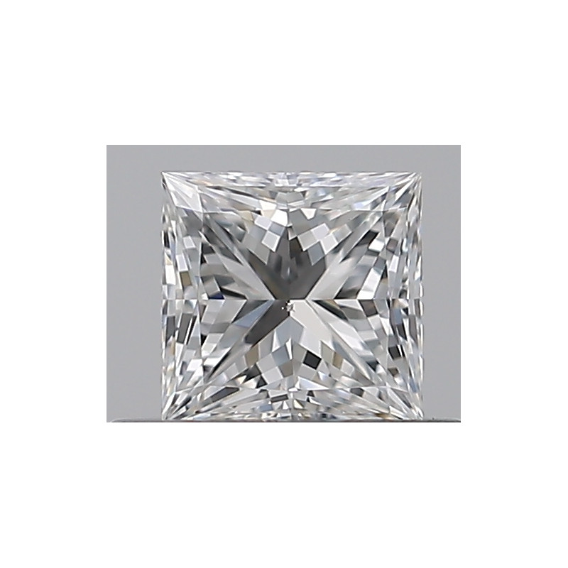 الماسة بشكل أميرة بوزن 0.46 قيراط