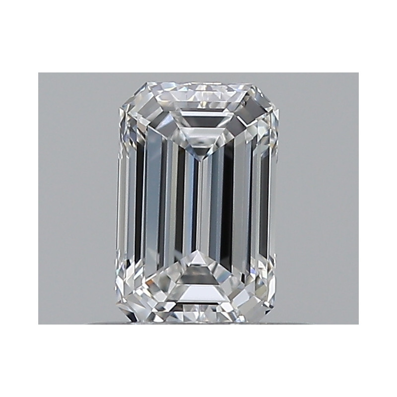 الماس على شكل الزمرد بوزن 0.4 قيراط