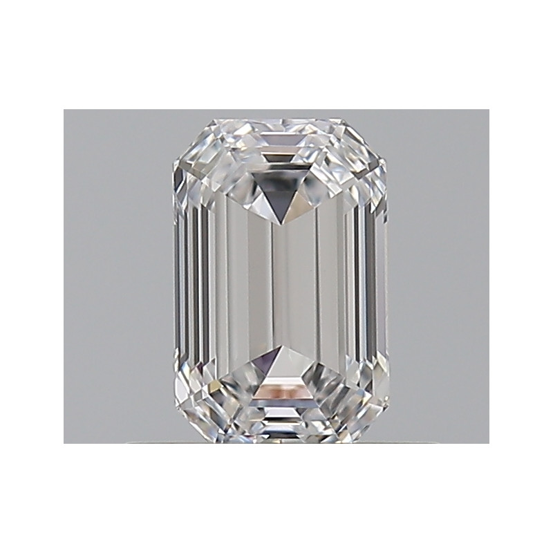 الماس على شكل زمرد بوزن 0.5 قيراط