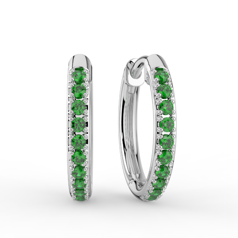 أقراط دائرية من الذهب الأبيض مرصعة بالتسافوريت