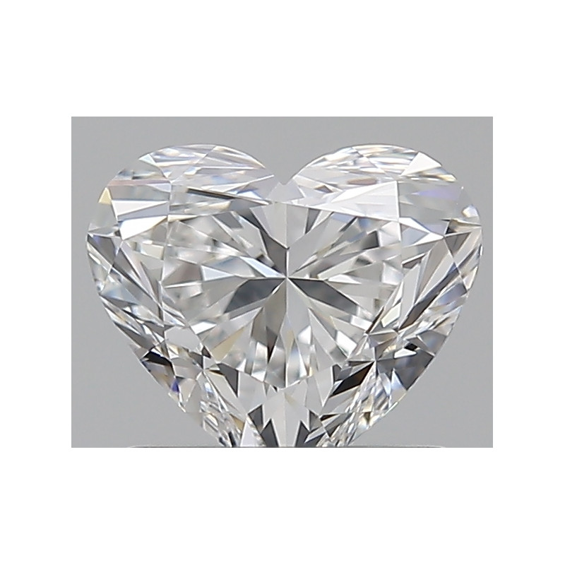 الماس على شكل قلب بوزن 0.9 قيراط