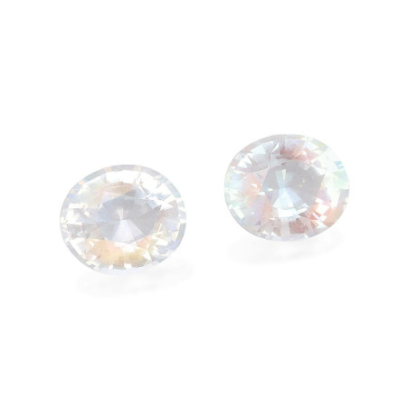 rainbow moonstone الحجم بيضاوي  6.60 