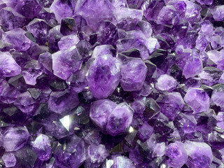 rohe Amethyststeine