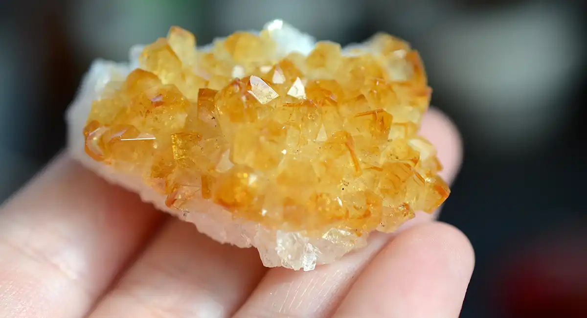 Pierre de naissance du mois de novembre - Citrine, joyau du bonheur et de la transformation énergétique, chez Maison Celinni