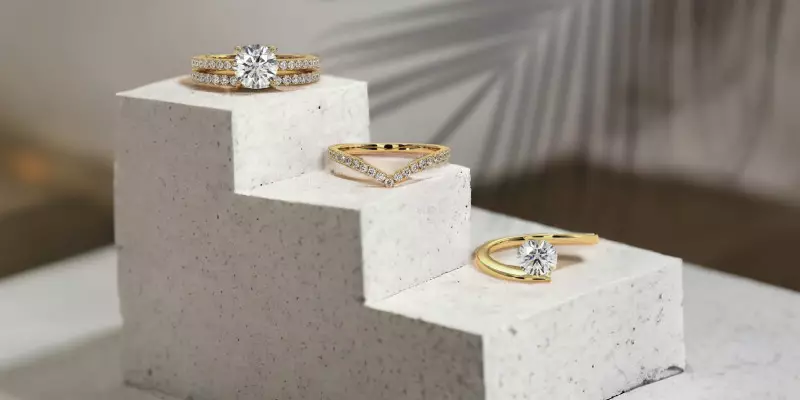 Discover Celinni's yellow gold rings, combining tradition and modernity for timeless elegance.