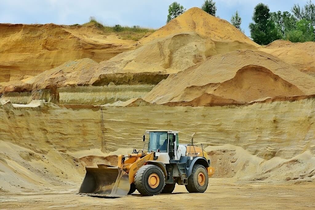 Extraction minière de diamants contribuant à la déforestation