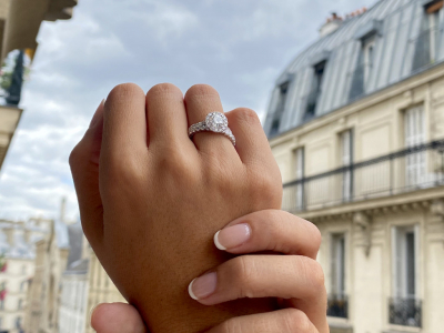 Nos conseils pour choisir la meilleure forme de diamant et sa taille pour votre doigt