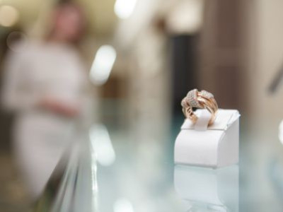 Budget mariage : économiser sur les bijoux sans compromettre la qualité